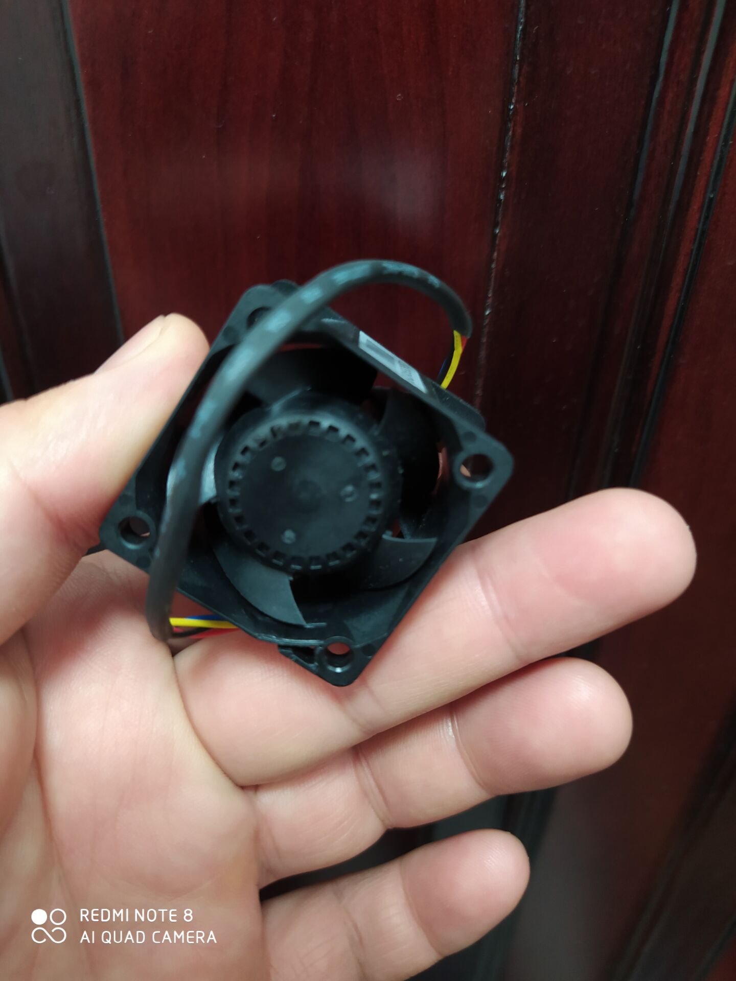 __6038 FFB0612EHE 12V 1.20A 
P(gun)I: