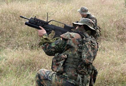 һչΑ́岿 
P(gun)I: